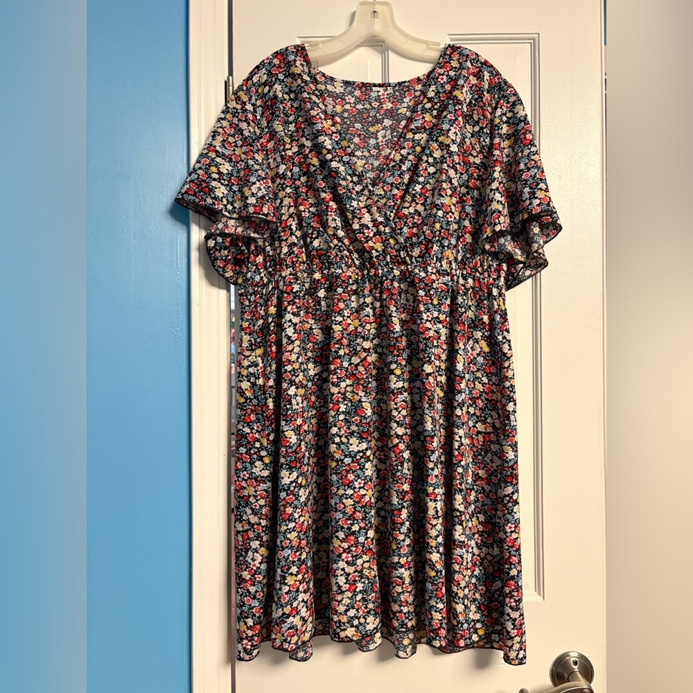 SHEIN 2XL Floral V-Neck Flutter Sleeve Above Knee Dress H17
